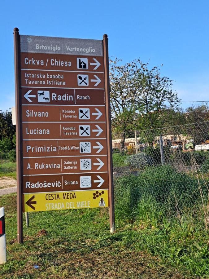 Sobe Anja Casa de hóspedes Brtonigla Exterior foto